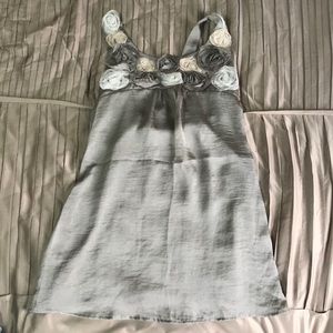 Cute polyester floral tank.